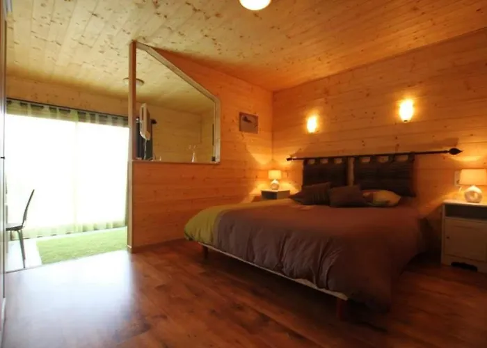 Ecolodge Les Sentiers Du Lac - Domaine De La Gaia