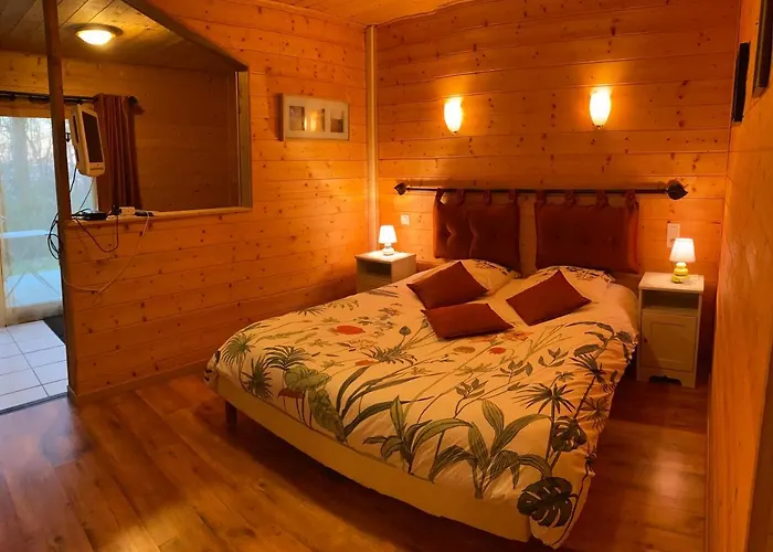 Ecolodge Les Sentiers Du Lac - Domaine De La Gaia