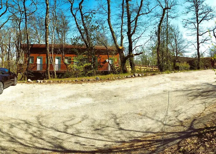 Ecolodge Les Sentiers Du Lac - Domaine De La Gaia